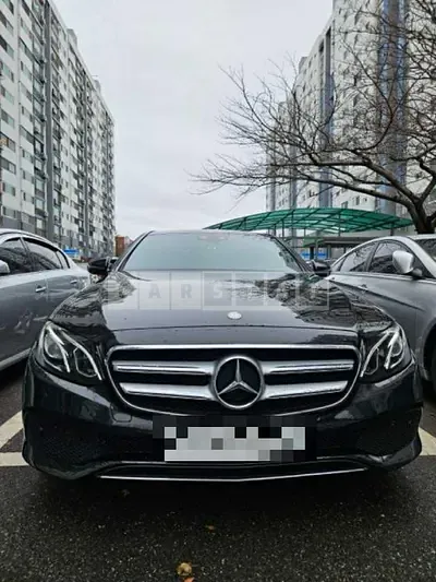 Photo 1 of 10: 2017 Mercedes-Benz E200 — Korean insurance auction