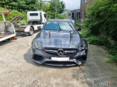 Photo 1 of 10: 2018 Mercedes-Benz E63 4Matic AMG, VIN WDDZF8JB3JA396513 — Korean insurance auction