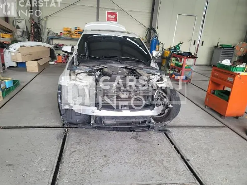 Photo 2 of 30: 2017 BMW 320d — Korean insurance auction