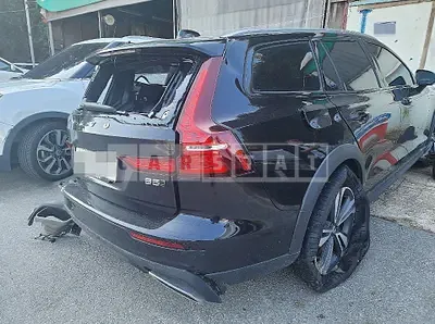 Photo 1 of 22: 2020 Volvo V60CCB5 AWD — Korean insurance auction