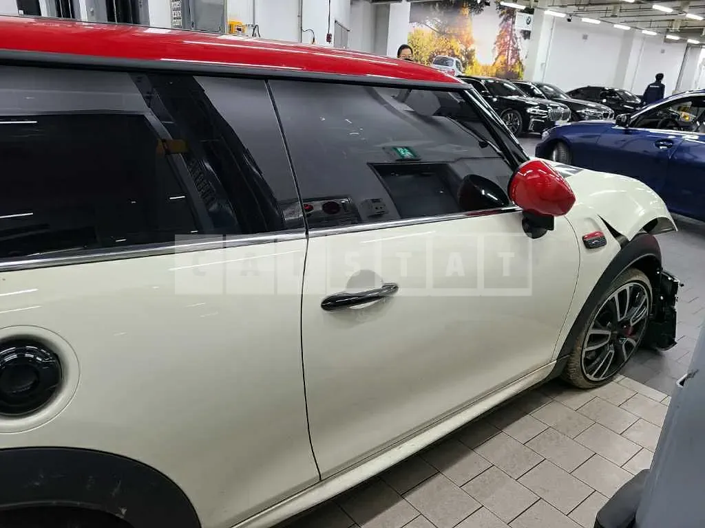Photo 2 of 20: 2022 MINI John Cooper Works, VIN WMW81DH08N2R28241 — Korean insurance auction