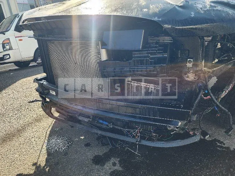Photo 2 of 22: 2023 Kia Palisade, VIN KNACP81EGRA136795 — Korean insurance auction