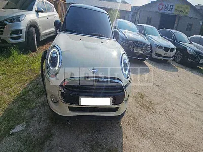 Photo 1 of 12: 2017 MINI Cooper, VIN WMWXP5103J2F93817 — Korean insurance auction