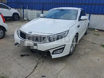 Photo 1 of 15: 2014 Kia K5 — Korean insurance auction