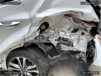 Photo 1 of 10: 2015 Hyundai Santa Fe, VIN KMHSW81UBFU499032 — Korean insurance auction