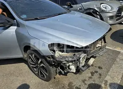 Photo 1 of 8: 2017 Volvo V40 CC — Korean insurance auction