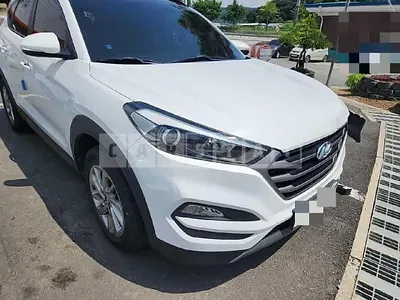 Photo 1 of 35: 2015 Hyundai Tucson — Korean insurance auction