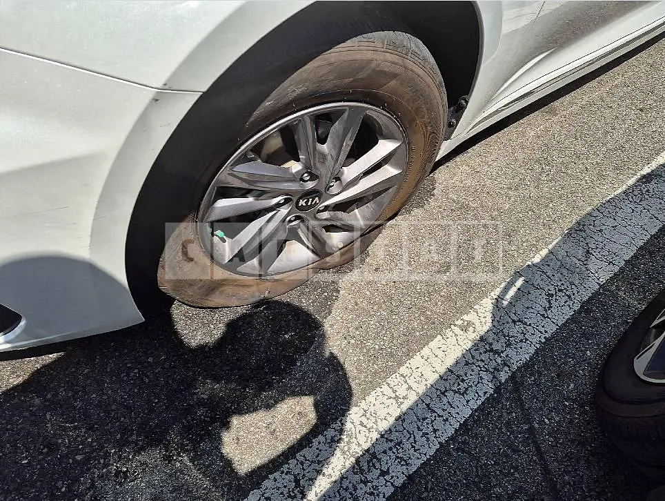 Photo 2 of 9: 2018 Kia K5 2.0(LPI) — Korean insurance auction