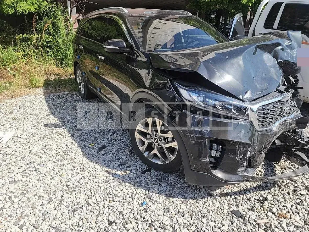Photo 2 of 14: 2019 Kia Sorento Gasoline, VIN KNAPH811BLA598658 — Korean insurance auction