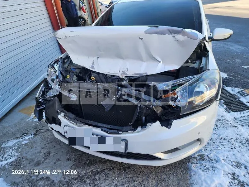 Photo 2 of 8: 2015 Kia Kz — Korean insurance auction