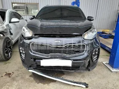 Photo 1 of 18: 2018 Kia Sportage, VIN KNAPN813BJK320793 — Korean insurance auction