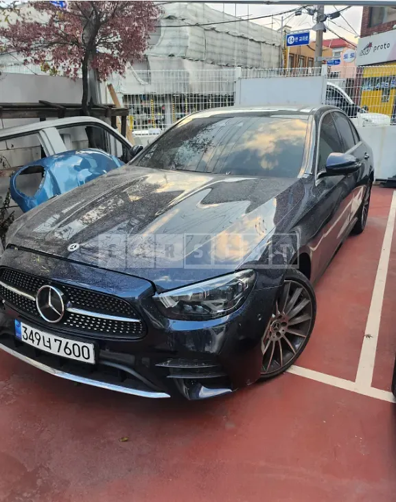 Photo 2 of 49: 2022 Mercedes-Benz E350 4Matic — Korean insurance auction