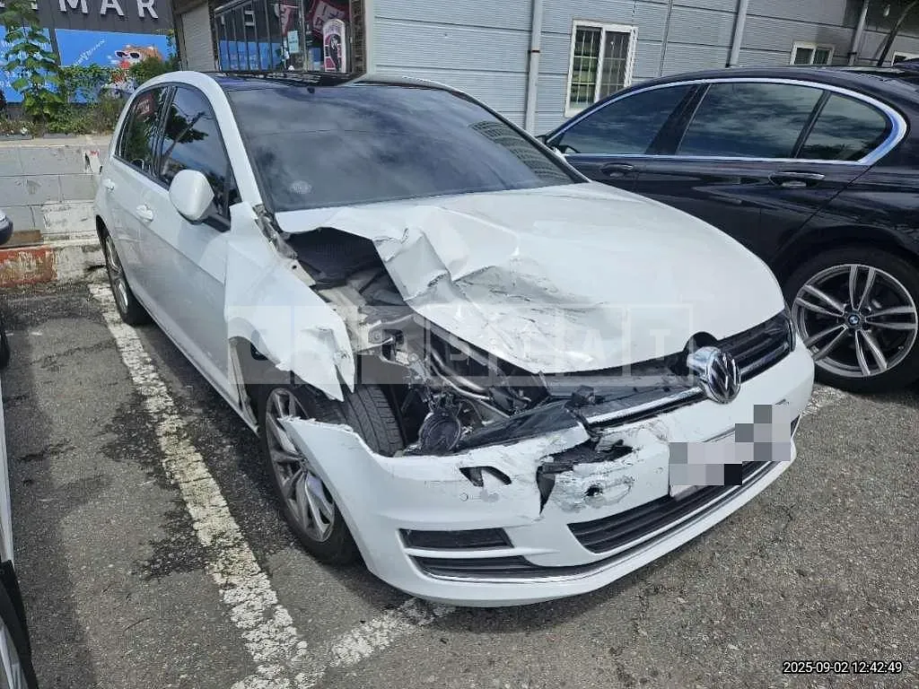 Photo 2 of 24: 2016 Volkswagen Golf 2.0 TDI BMT — Korean insurance auction