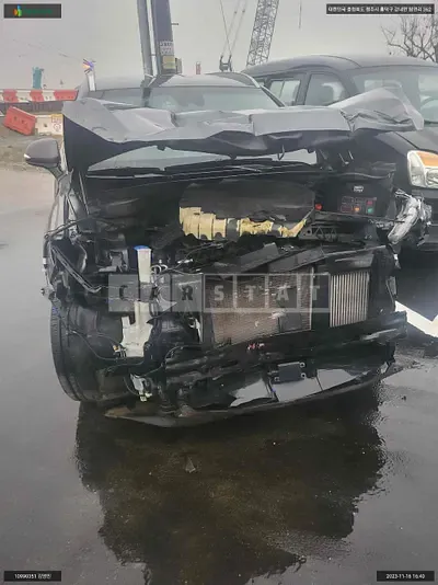 Photo 1 of 8: 2018 Hyundai Santa Fe, VIN KMHS381BDKU070457 — Korean insurance auction