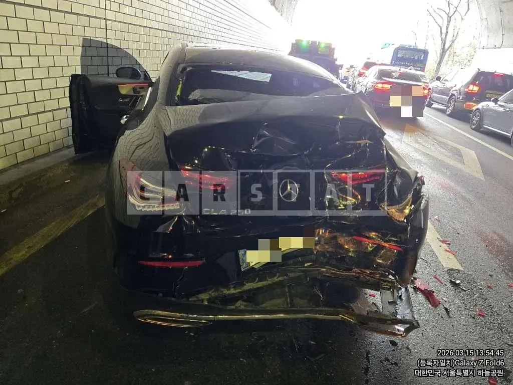 Photo 2 of 14: 2023 Mercedes-Benz CLA250 4Matic — Korean insurance auction