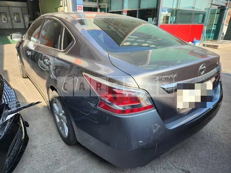 Photo 2 of 20: 2014 Nissan Altima 2.5 — Korean insurance auction