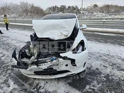 Photo 1 of 20: 2024 Tesla Model Y LongRange — Korean insurance auction