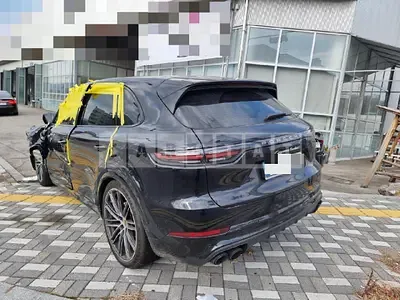 Photo 1 of 18: 2020 Porsche Cayenne Turbo, VIN WP1AF29Y8LDA57131 — Korean insurance auction