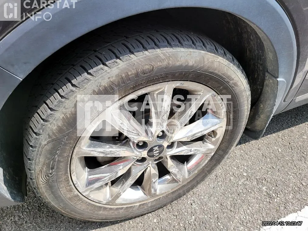 Photo 2 of 17: 2017 Kia Sorento 2.0, VIN KNAPS81ABHA326645 — Korean insurance auction