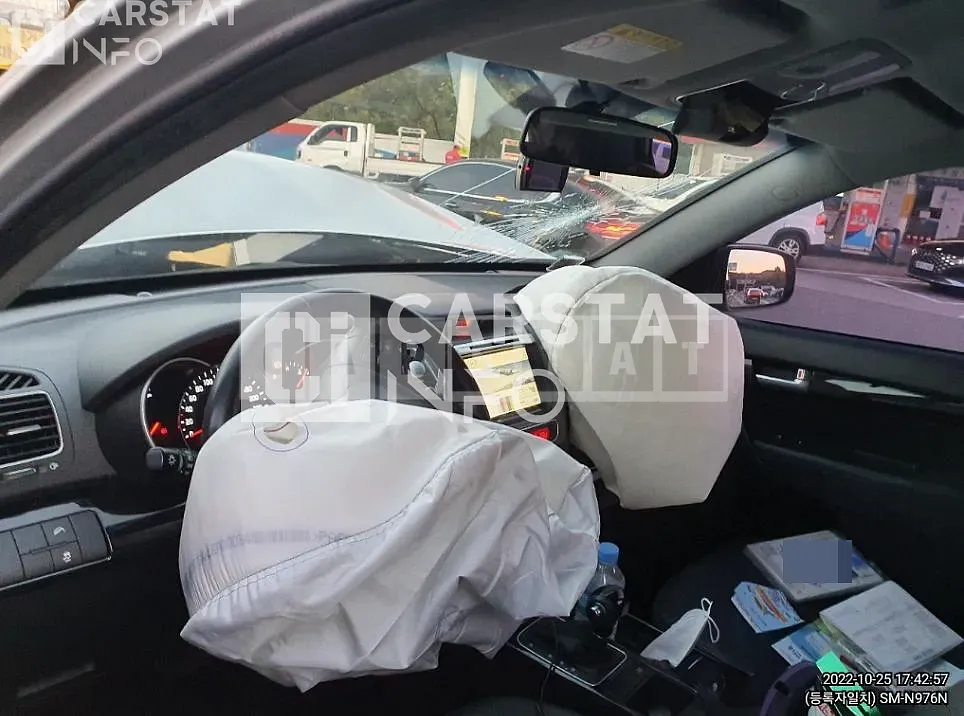 Photo 2 of 7: 2014 Kia Sorento R 2.0 — Korean insurance auction
