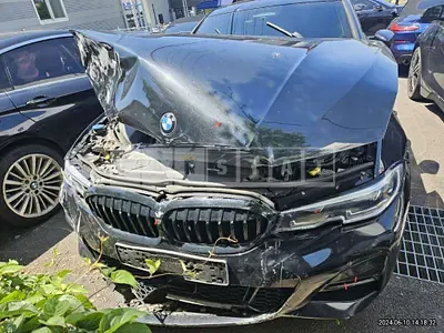 Photo 1 of 17: 2021 BMW 330e — Korean insurance auction