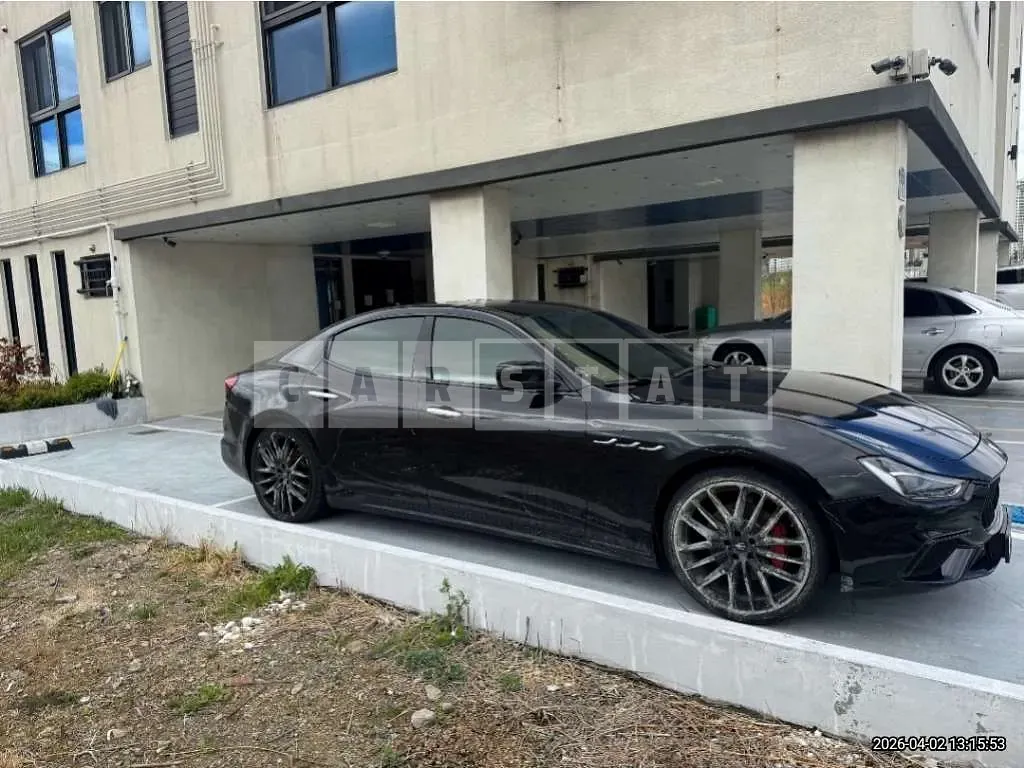 Photo 2 of 37: 2016 Maserati Ghibli — Korean insurance auction