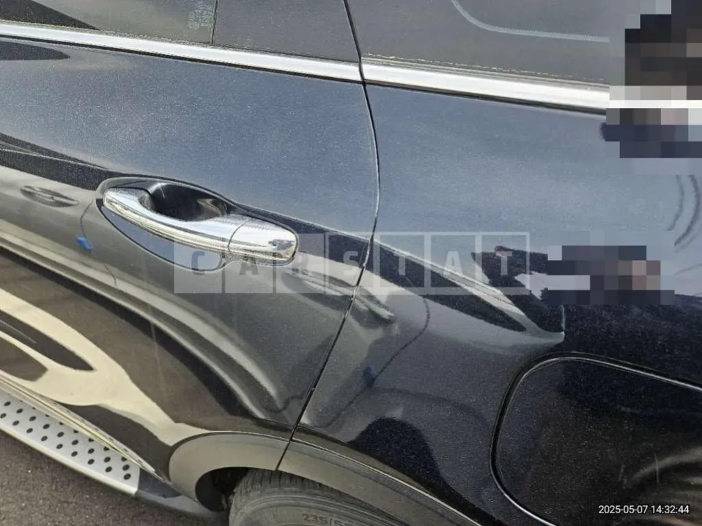 Photo 2 of 13: 2018 Kia Sorento 4WD — Korean insurance auction