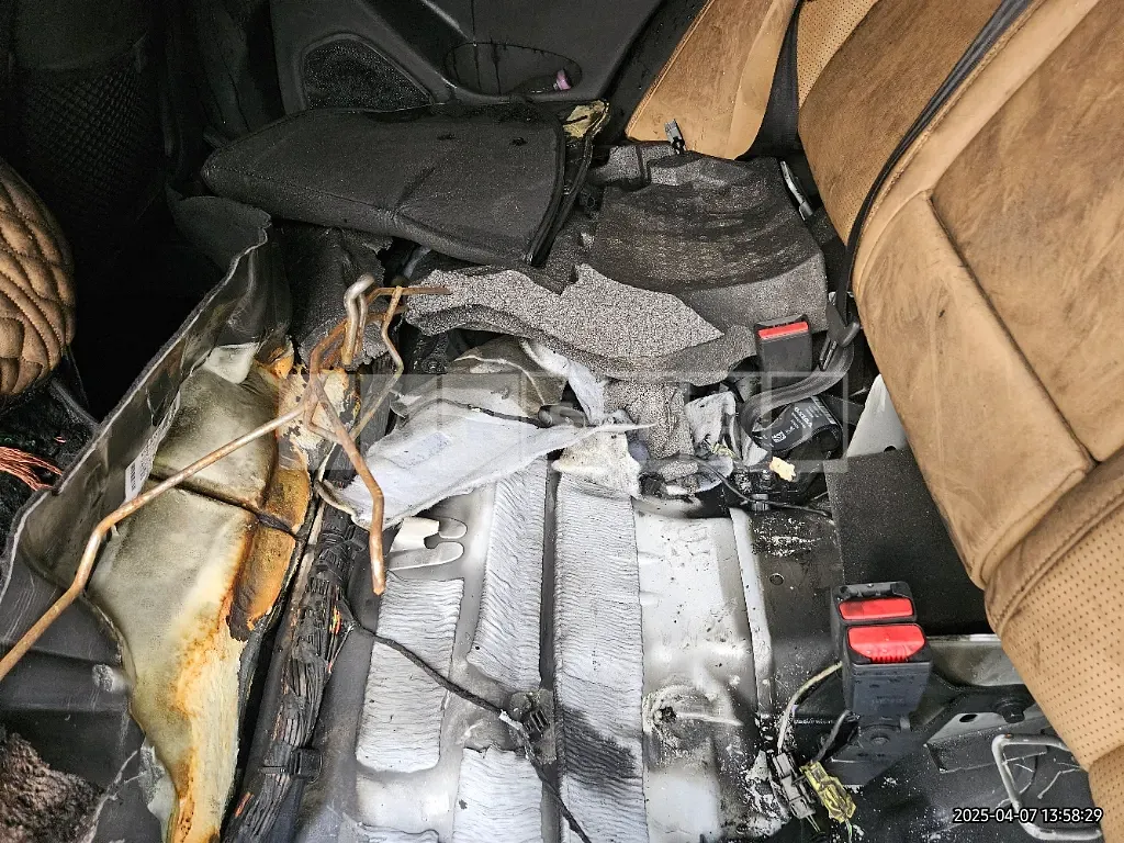 Photo 2 of 38: 2021 Volvo XC60T8 AWD — Korean insurance auction