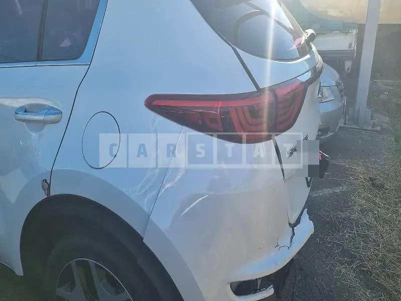 Photo 2 of 19: 2018 Kia Sportage — Korean insurance auction