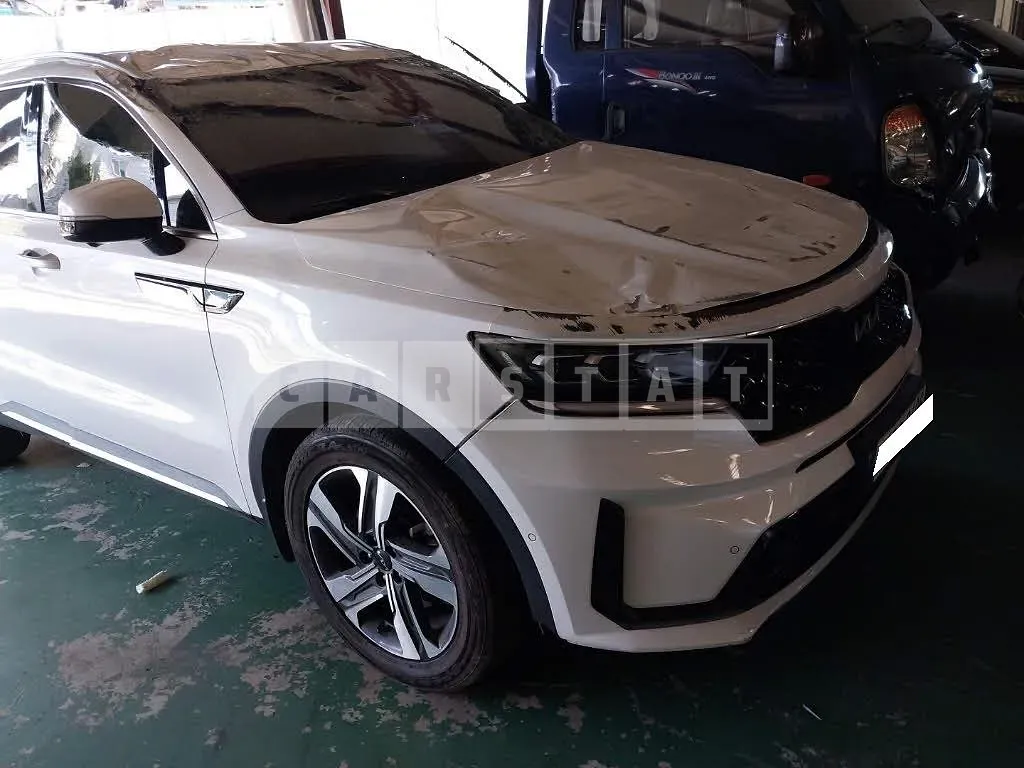 Photo 2 of 43: 2023 Kia Sorento Hybrid, VIN KNARH81GBPA165461 — Korean insurance auction