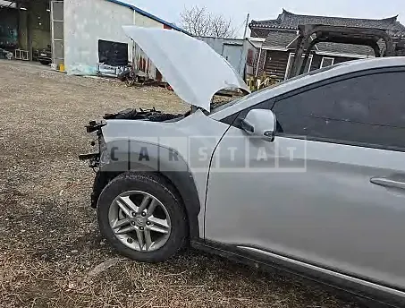 Photo 2 of 13: 2021 Hyundai Kona — Korean insurance auction