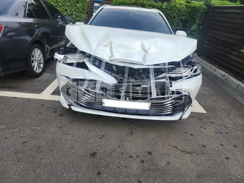 Photo 2 of 30: 2019 Toyota Camry Hybrid, VIN JTNB21HK6K3047514 — Korean insurance auction