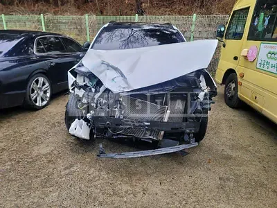 Photo 1 of 13: 2018 Kia Sorento /Sorrento, VIN KNAPH81BBJA425318 — Korean insurance auction