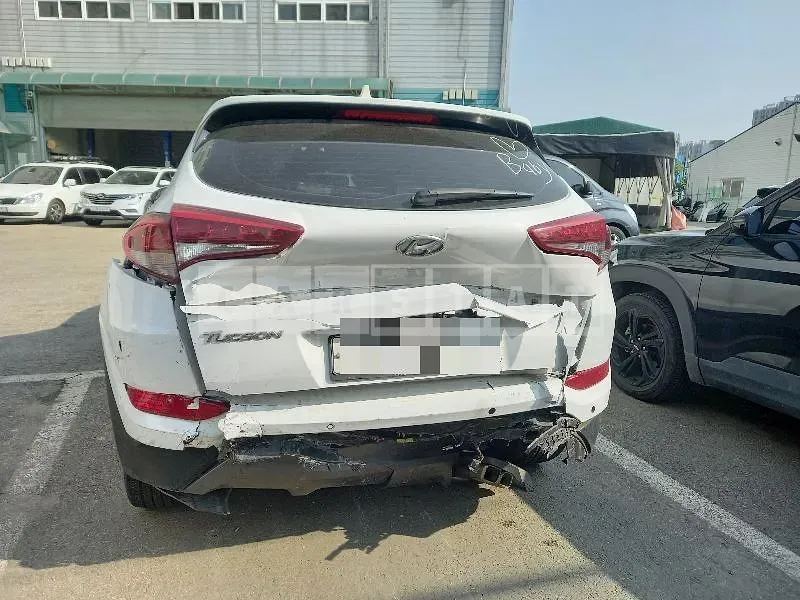 Photo 2 of 25: 2015 Hyundai Tucson TL 2.0 — Korean insurance auction