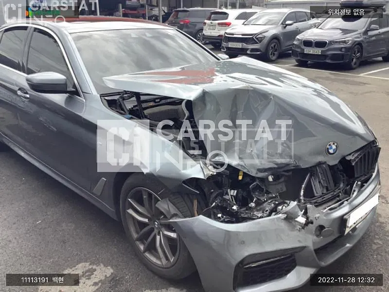 Photo 2 of 8: 2017 BMW 520d, VIN WBAJC3104JWB77029 — Korean insurance auction