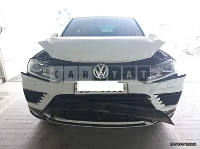 Photo 1 of 30: 2016 Volkswagen Touareg V6 3.0 TDI BMT — Korean insurance auction