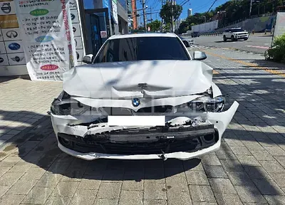 Photo 1 of 18: 2017 BMW 320d — Korean insurance auction