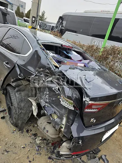Photo 1 of 18: 2016 Kia K7, VIN KNALC418BGA021225 — Korean insurance auction