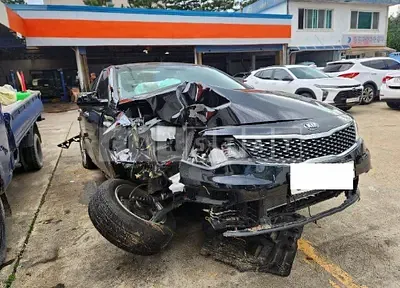 Photo 1 of 14: 2018 Kia K5, VIN KNAGT416BJA204328 — Korean insurance auction