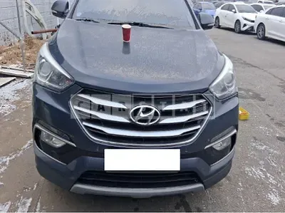 Photo 1 of 50: 2018 Hyundai Santa Fe, VIN KMHSW81UBJU771735 — Korean insurance auction