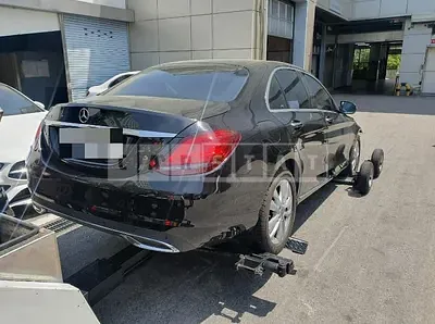 Photo 1 of 17: 2019 Mercedes-Benz C220 d, VIN WDDWF1EB0KR448011 — Korean insurance auction