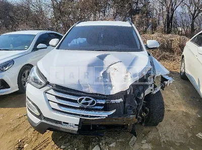 Photo 1 of 11: 2015 Hyundai Santa Fe, VIN KMHSW81UBFU487441 — Korean insurance auction