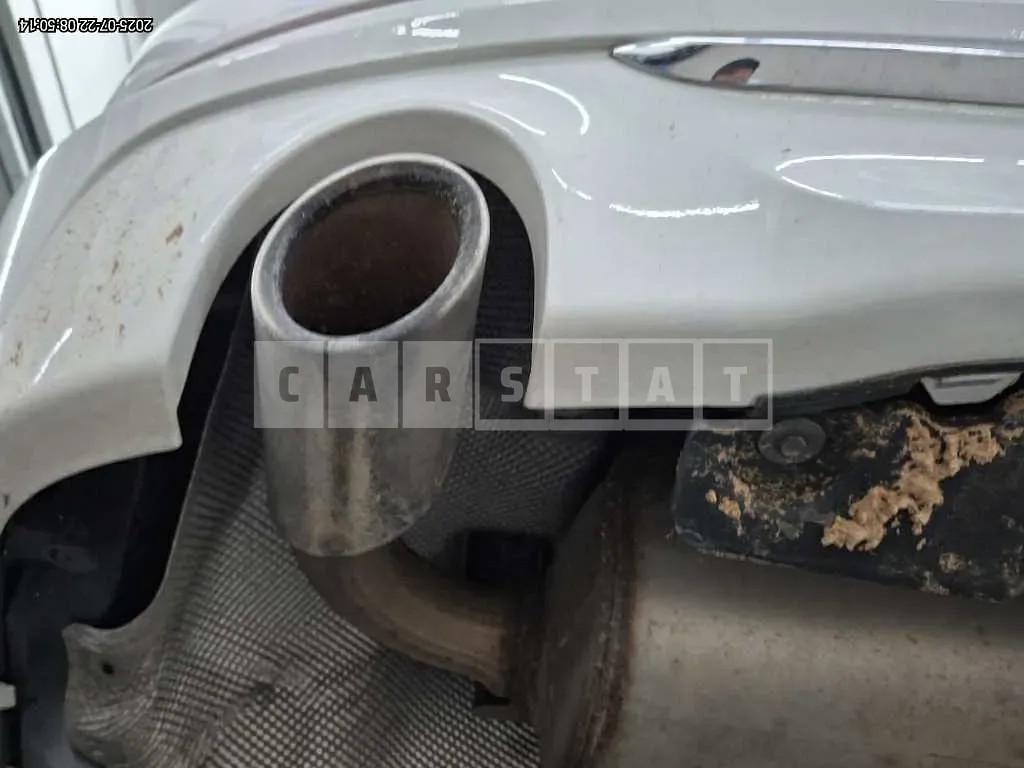 Photo 2 of 51: 2019 BMW 520i Luxury — Korean insurance auction