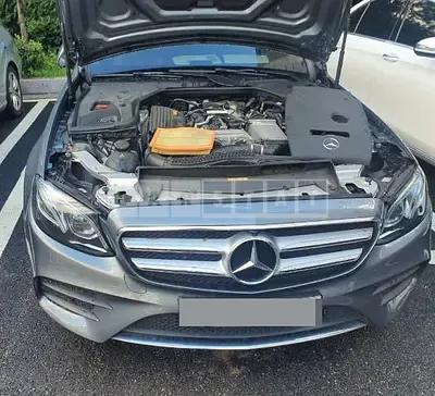Photo 1 of 16: 2019 Mercedes-Benz E300, VIN WDDZF4JB7KA528909 — Korean insurance auction