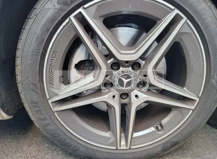 Photo 2 of 29: 2022 Mercedes-Benz E250 — Korean insurance auction