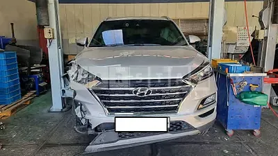 Photo 1 of 19: 2019 Hyundai Tucson, VIN KMHJ581ABKU112499 — Korean insurance auction