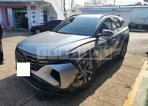 Photo 2 of 14: 2021 Hyundai Tucson, VIN KMHJE811BMU005432 — Korean insurance auction