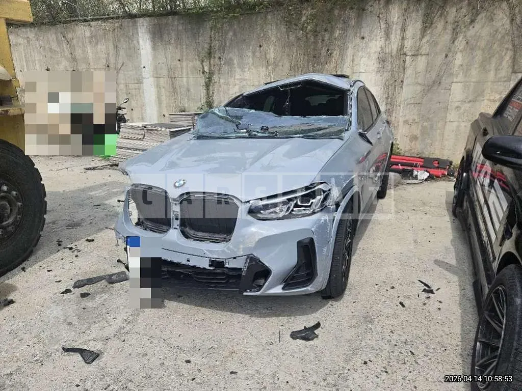 Photo 2 of 56: 2023 BMW X4 xDrive20i — Korean insurance auction