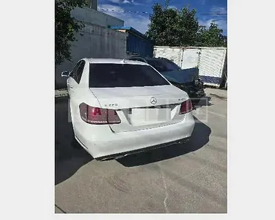 Photo 1 of 11: 2016 Mercedes-Benz E220 BlueTec — Korean insurance auction