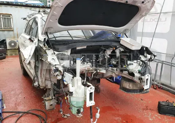 Photo 2 of 25: 2020 Hyundai Santa Fe, VIN KMHS381CDLU196628 — Korean insurance auction
